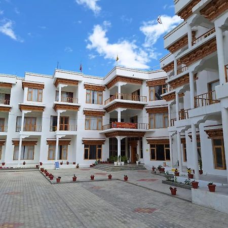 Hotel Ladakh Indus River Front Leh Exterior photo