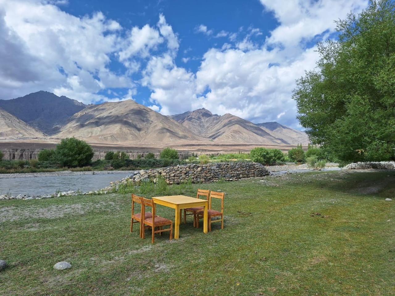 Hotel Ladakh Indus River Front Leh Exterior photo